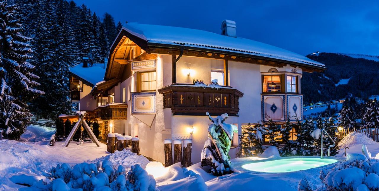 Garni Residence Soraiser Selva di Val Gardena Exterior photo
